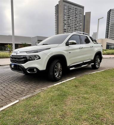 FIAT TORO 2.0 16V TURBO DIESEL RANCH 4WD AT9 FIAT TORO 2.0 16V TURBO DIESEL RANCH 4WD AT9